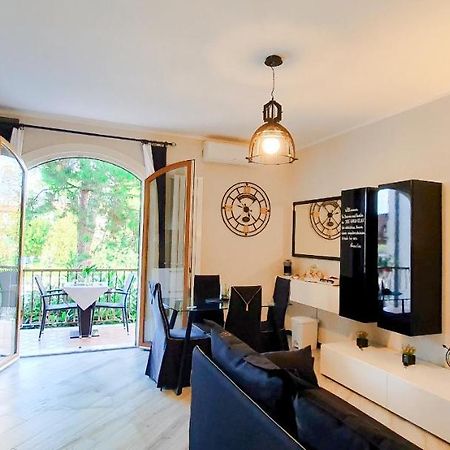 Апартаменти Solegardarelax - Песк'єра-дель-Гарда Екстер'єр фото