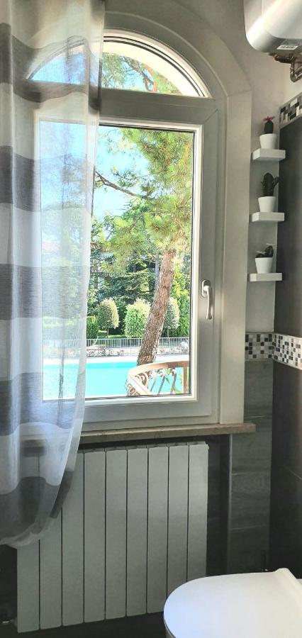 Апартаменти Solegardarelax - Песк'єра-дель-Гарда Екстер'єр фото