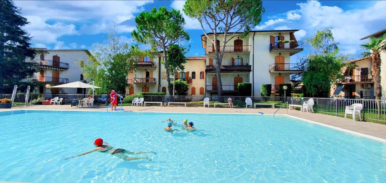 Апартаменти Solegardarelax - Песк'єра-дель-Гарда Екстер'єр фото