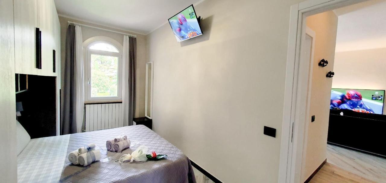 Апартаменти Solegardarelax - Песк'єра-дель-Гарда Екстер'єр фото